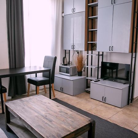Color Apartments Street Blanari 12 Bucharest Luaran gambar