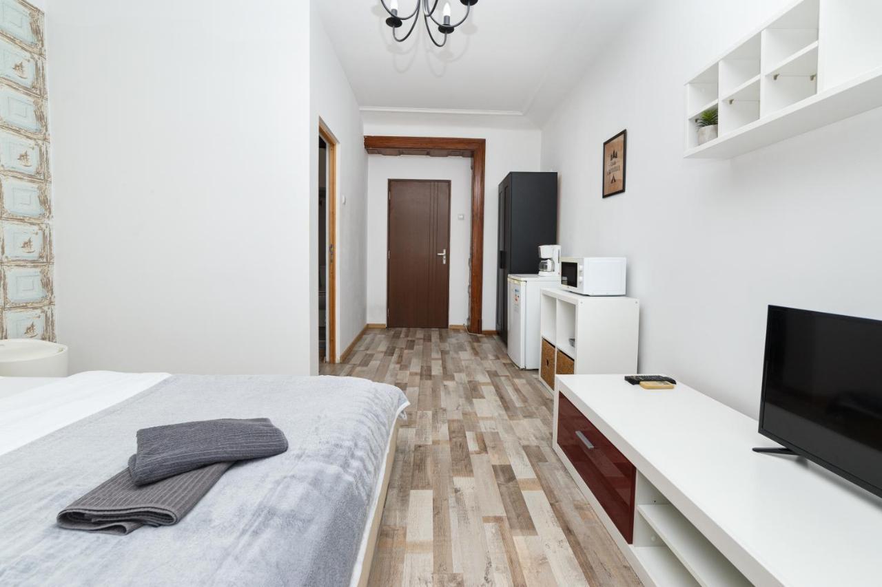 Color Apartments Street Blanari 12 Bucharest Luaran gambar