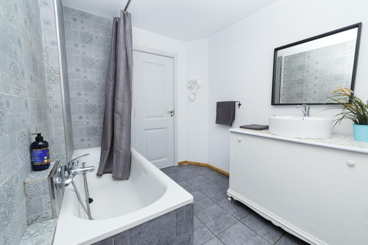 Color Apartments Street Blanari 12 Bucharest Luaran gambar