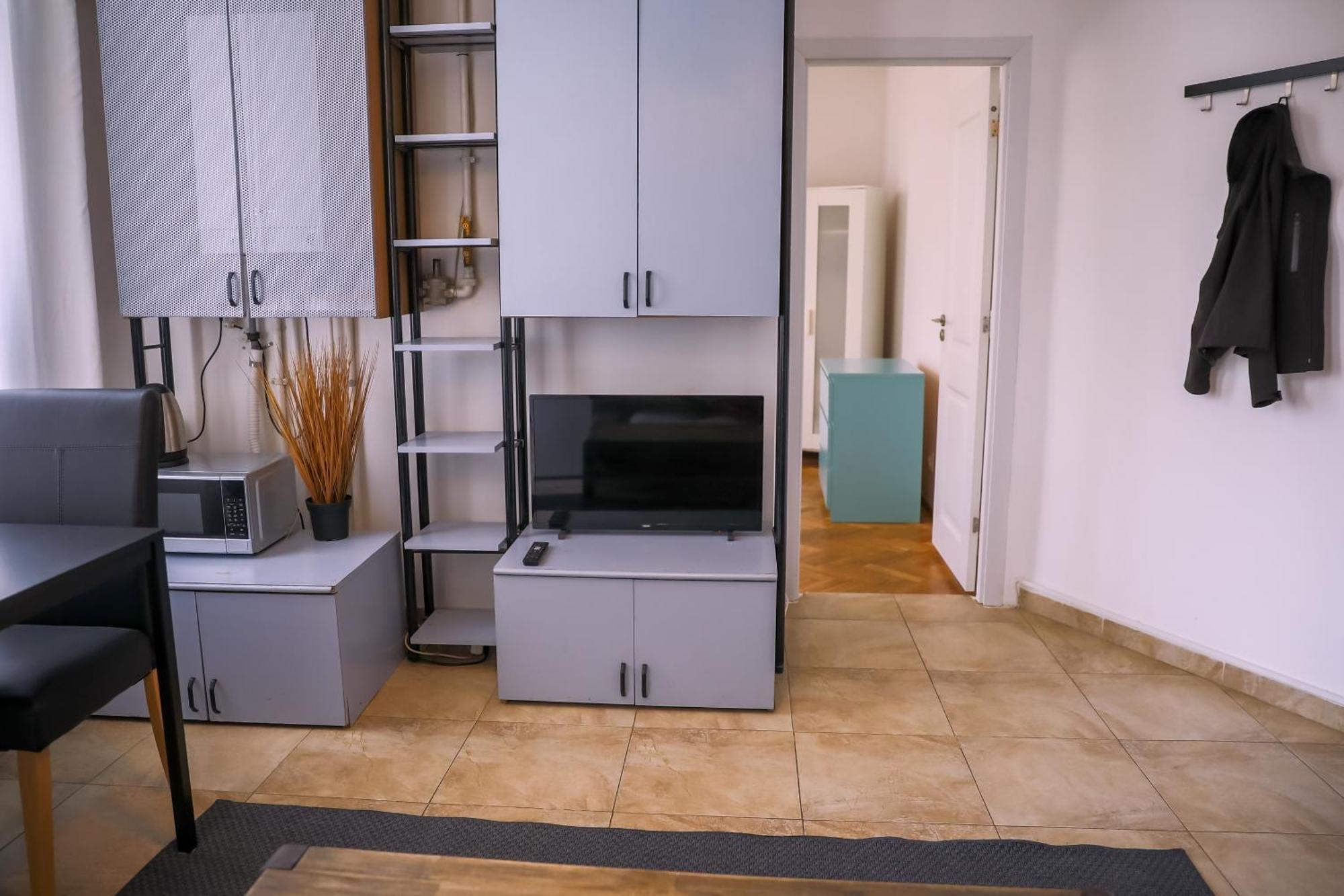 Color Apartments Street Blanari 12 Bucharest Luaran gambar