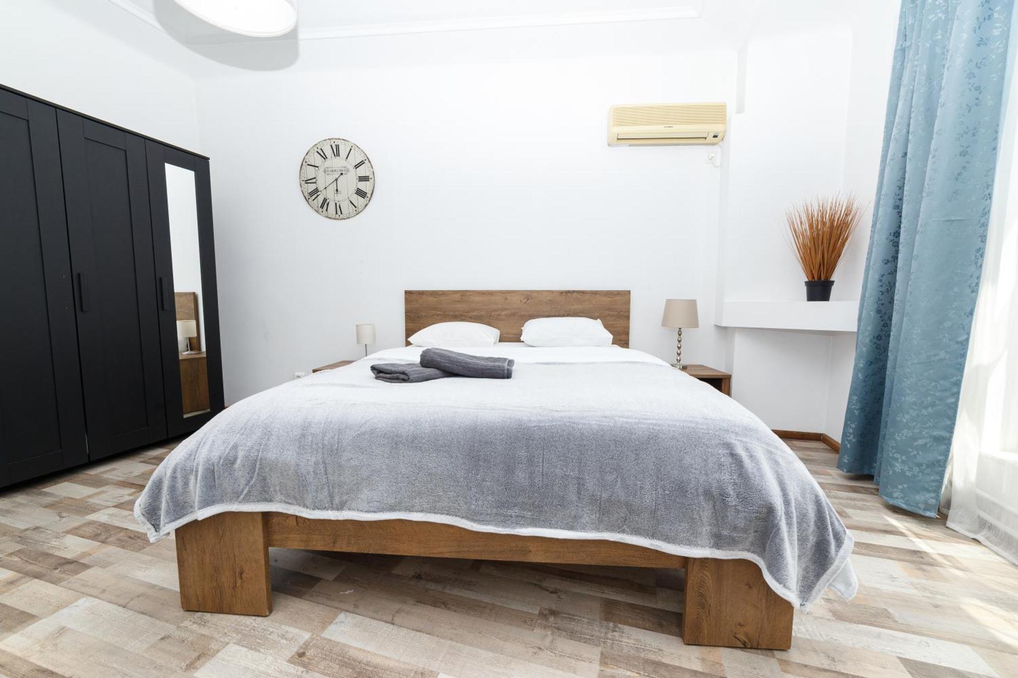 Color Apartments Street Blanari 12 Bucharest Luaran gambar